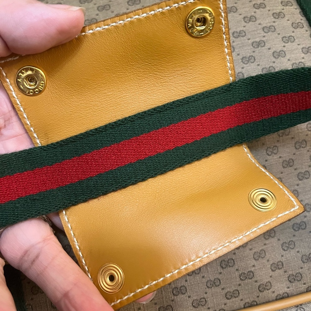 Gucci Monogram Travel Bag with Green and Red Straps - Picture 6 of 16